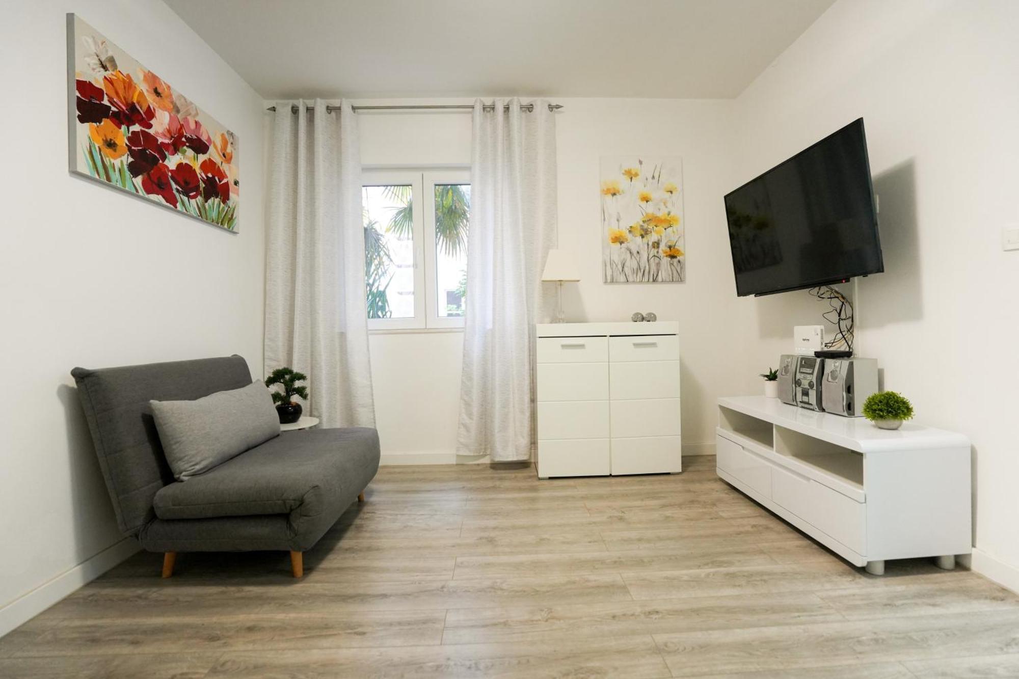 Kaya Prime Location In Old Town Apartment *